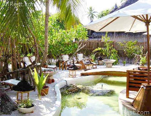 Angaga Island Resort 13